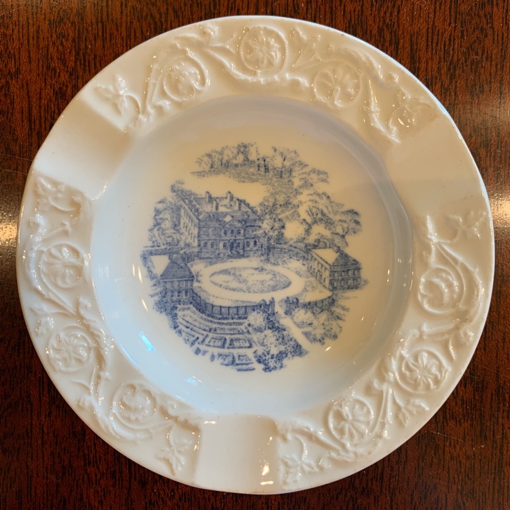 Vintage Wedgwood Ashtry Coin Pin Dish, Tyron Palace New Bern, NC 4 1/4 inches